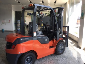 2 tons 2.5 tons diesel forklift