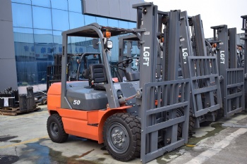 5 tons diesel forklift