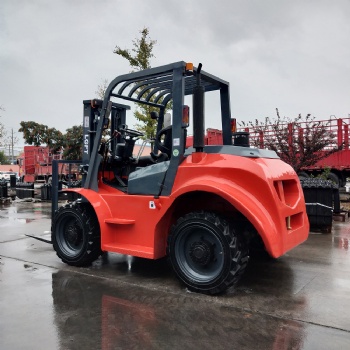 3 tons 3.5 tons 4WD terrain forklift